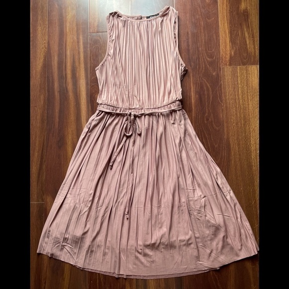 WISHLIST Pleated Sleeveless Dress size Small in Ginger Color - Picture 1 of 15